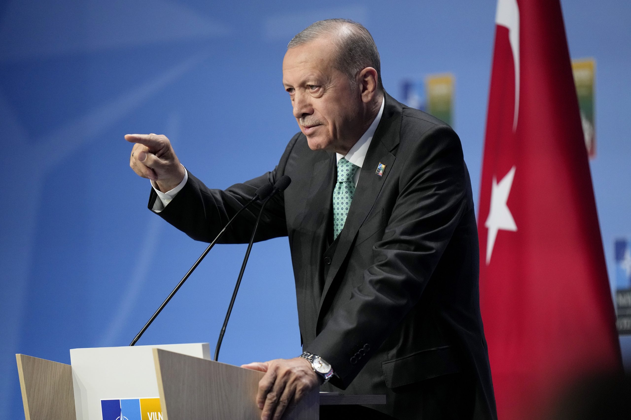 Hoch gepokert, hoch gewonnen? Erdoğans Spiel mit dem Feuer zahlt sich aus