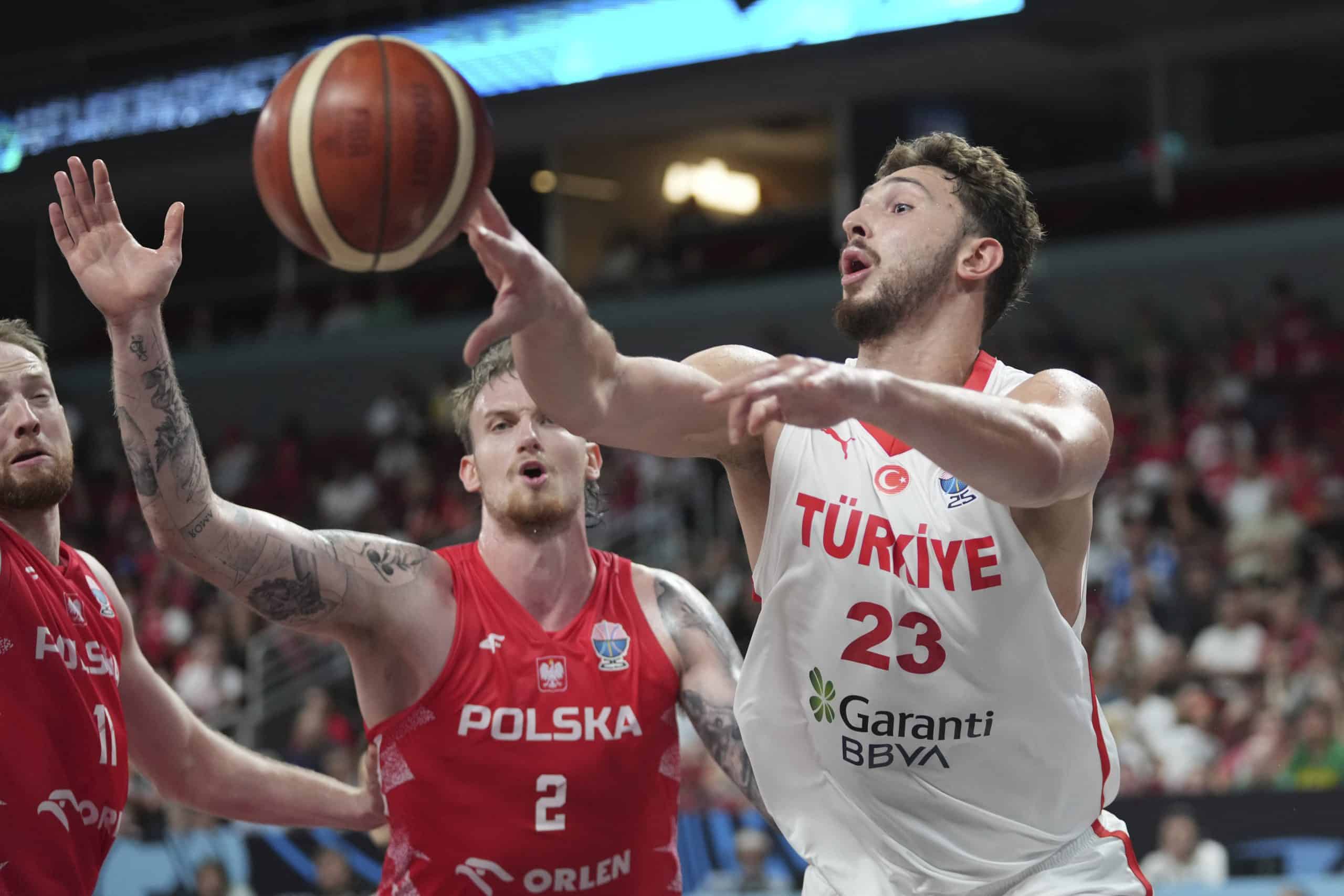 „Şensation“: Türkei schaltet Polen aus und steht im Halbfinale