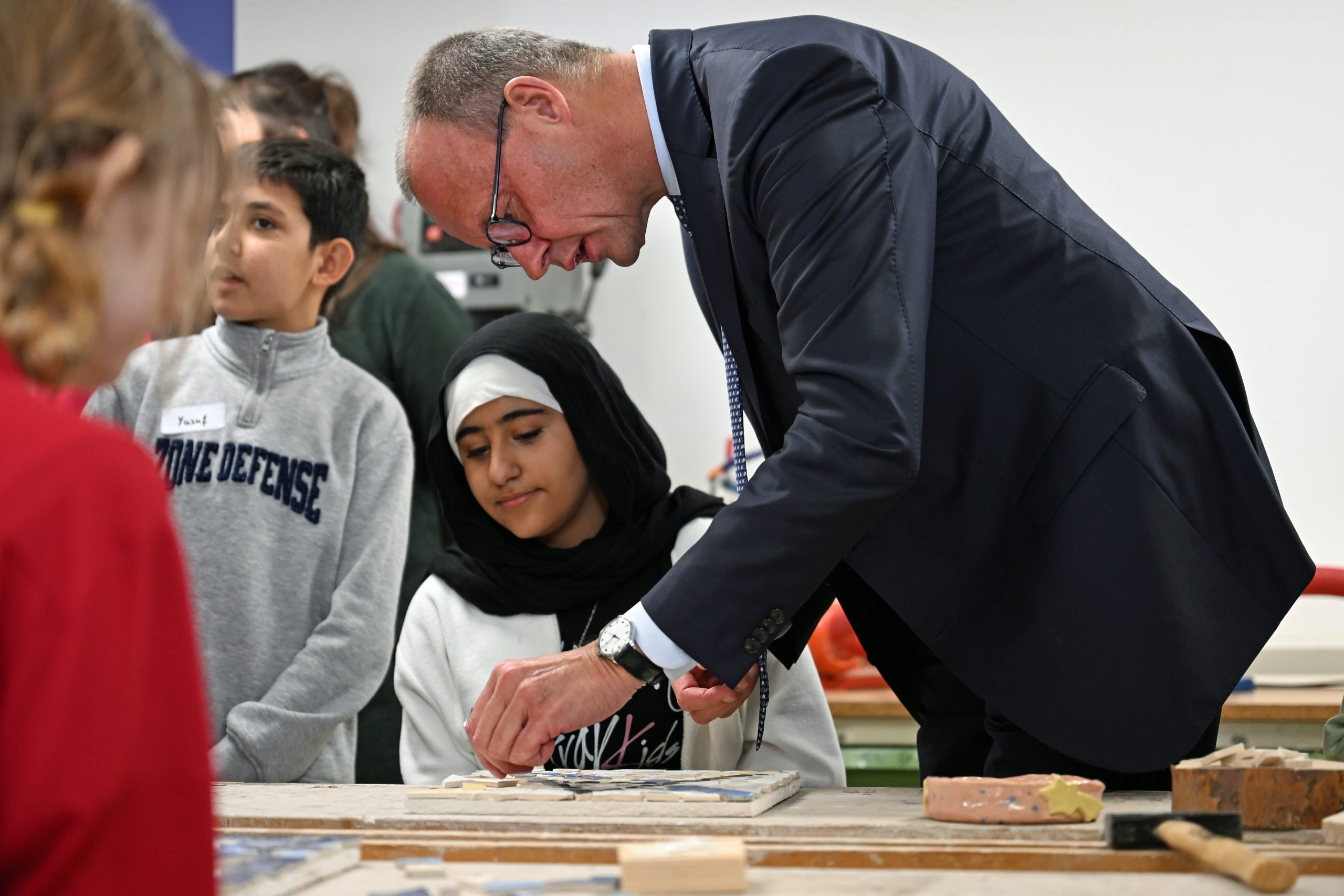 Trotz Kritik von Muslimen und Katholiken: Österreich beschließt Kopftuchverbot