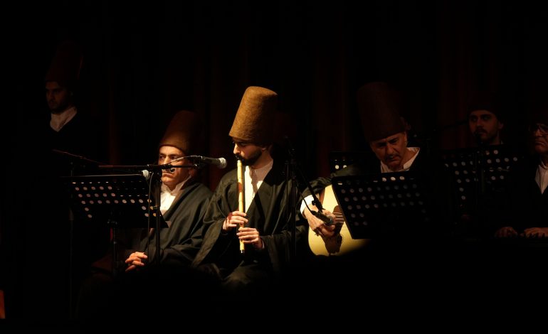 Stille lauter als Applaus: Rumi, Semâ und eine besondere Nacht