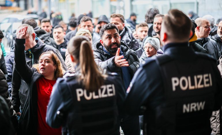 nach bankeinbruch tresorraum mit bohrer aufgebrochen