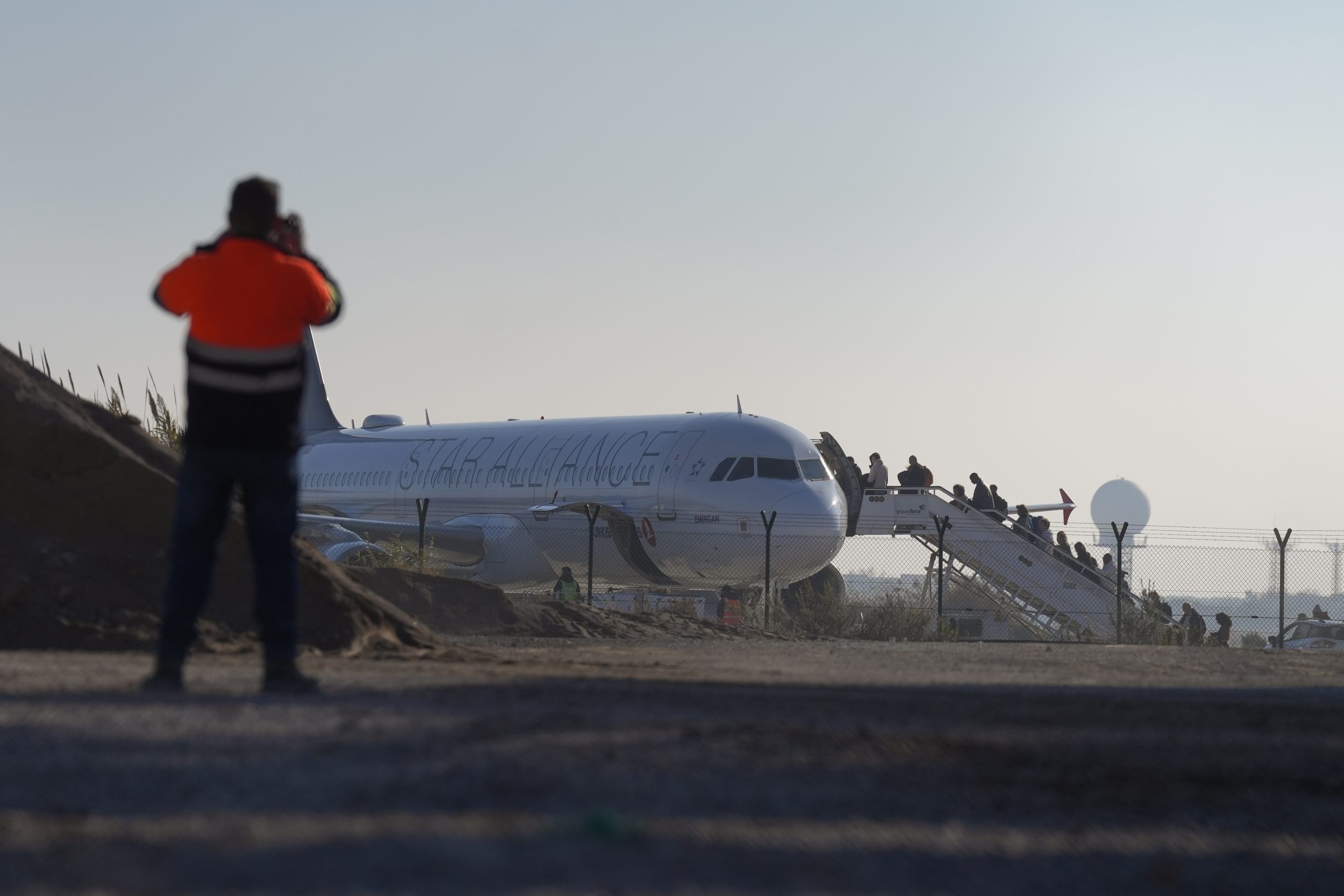 Wegen Hotspot-Name: Turkish Airlines-Maschine muss notlanden